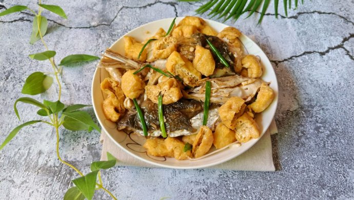 鲩鱼油豆腐