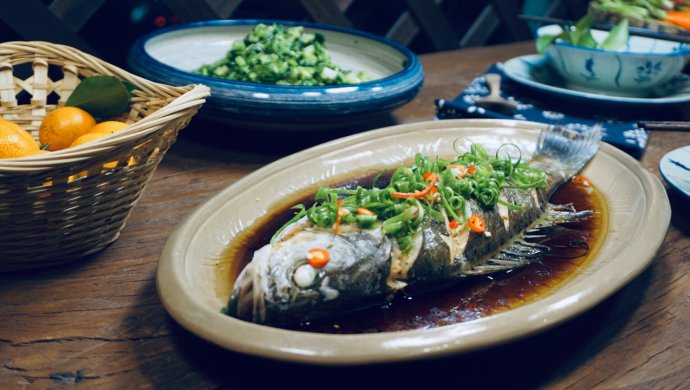 葱油海鲈鱼