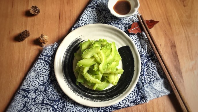 白灼芥末苦瓜（附去苦味诀窍）
