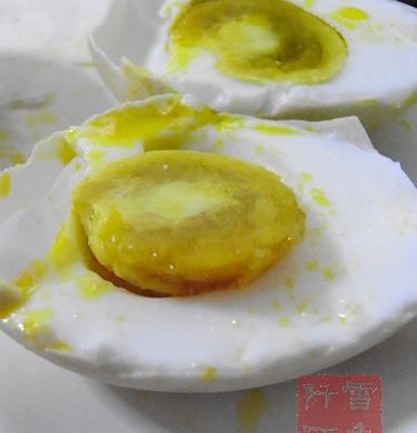 自制纯天然咸鸭蛋