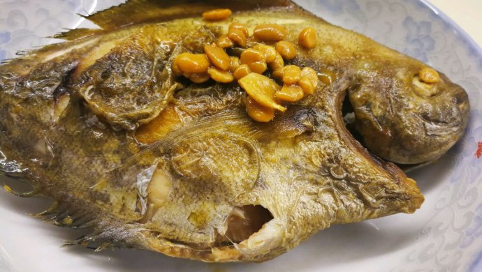 豆瓣酱干烧鲳鱼（乌鲳）