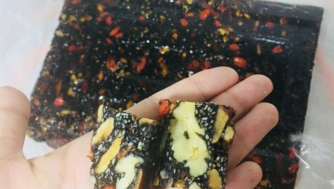 自制阿胶糕，营养好吃。