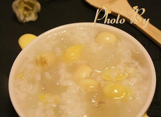 雪蛤莲子白果粥