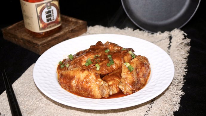腐乳焖鸡翅