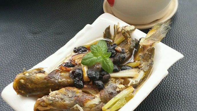 豆豉蒸黄骨鱼