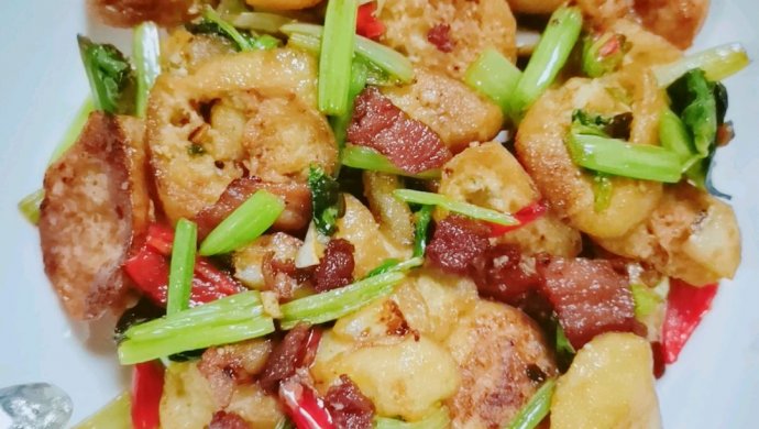 油豆腐炒五花肉