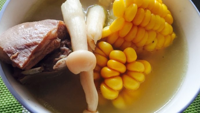 菌菇玉米羊肉汤
