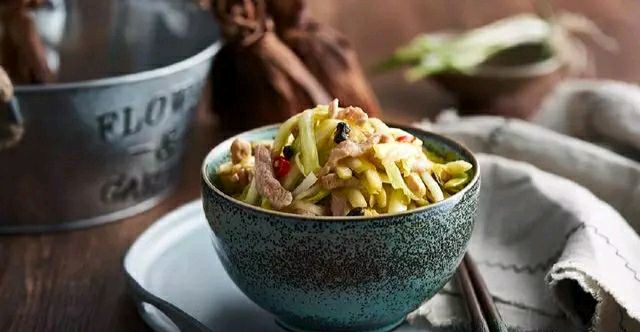 韭黄豆豉炒肉丝