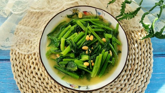 豆瓣酱炒春菜苗