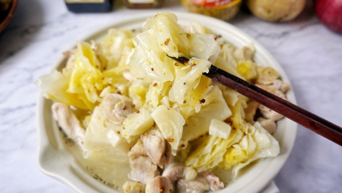 芥末风味卷心菜鸡肉锅
