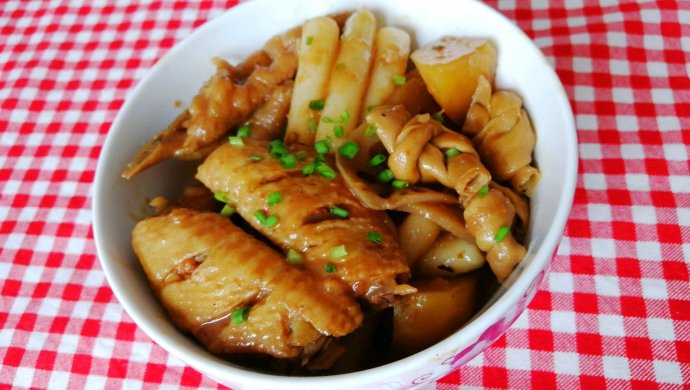 鸡翅鸡爪煲