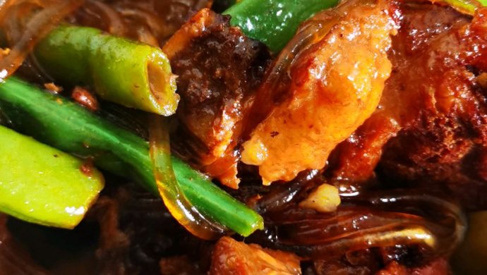 脊骨炖土豆豆角粉条