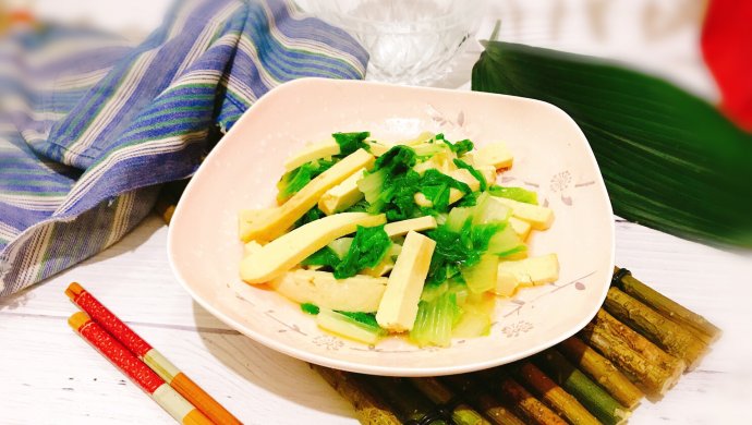 凉拌香干黄芽菜