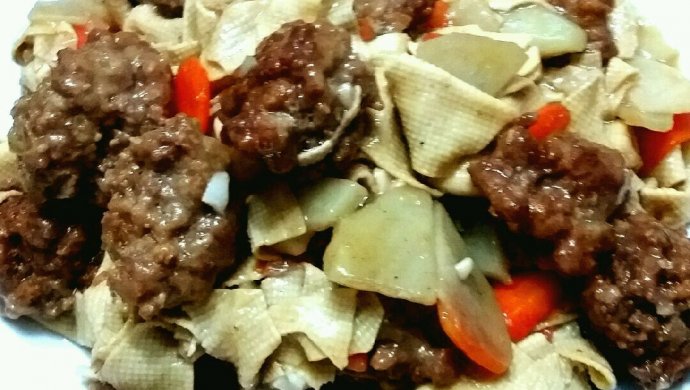 焖烩小肉丸