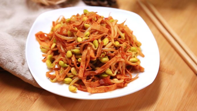 黄豆芽炒千张―迷迭香