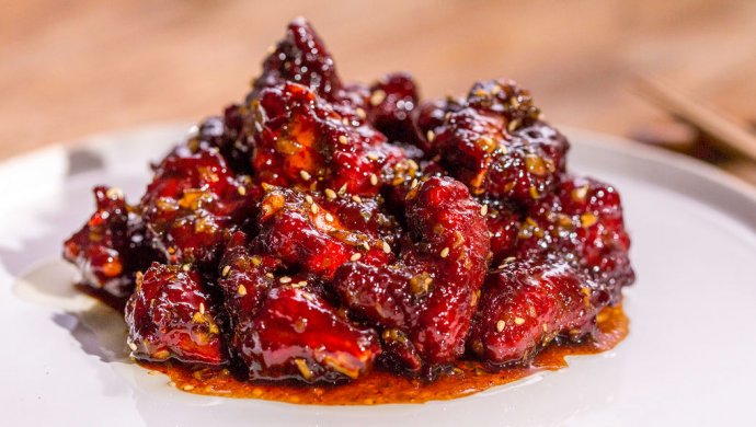 糟炸糖醋排骨，这样烧香浓又酥嫩！