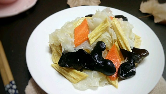 腐竹炒双耳