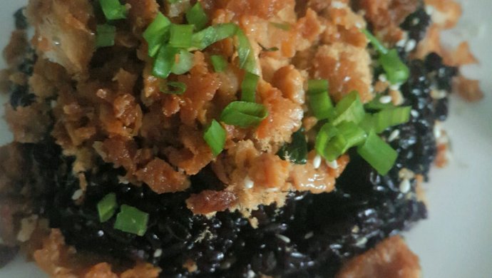 肉松油条黑米饭