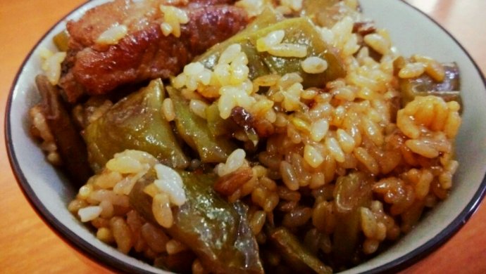 排骨豆角焖饭