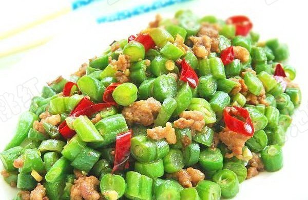 豆角炒肉沫