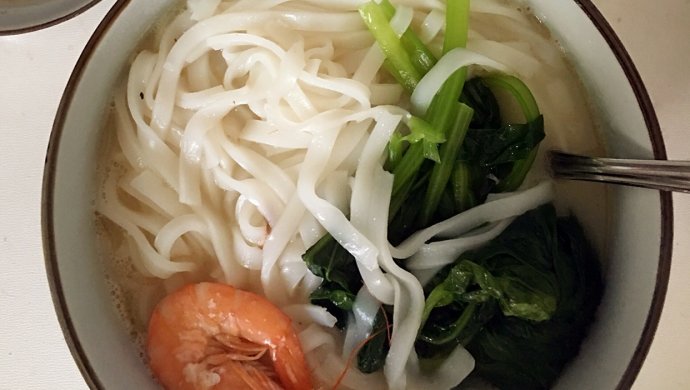鲜虾汤河粉