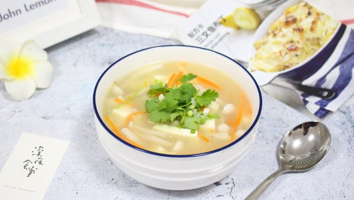 口感嫩滑【白玉菇豆腐羹】