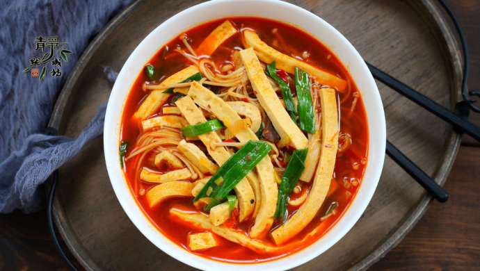 水煮金针菇干豆腐