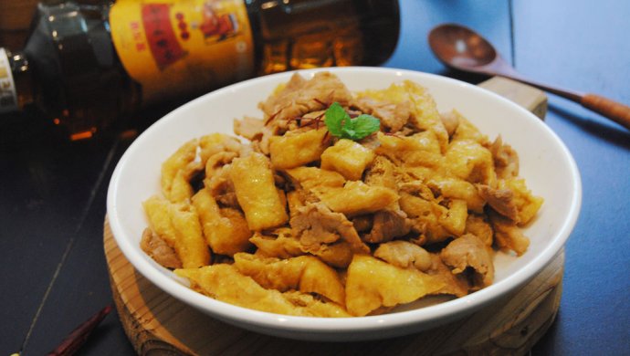 豆腐泡炒肉片