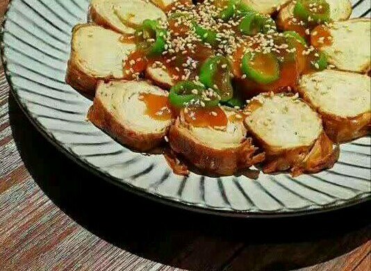 卤味豆油皮卷