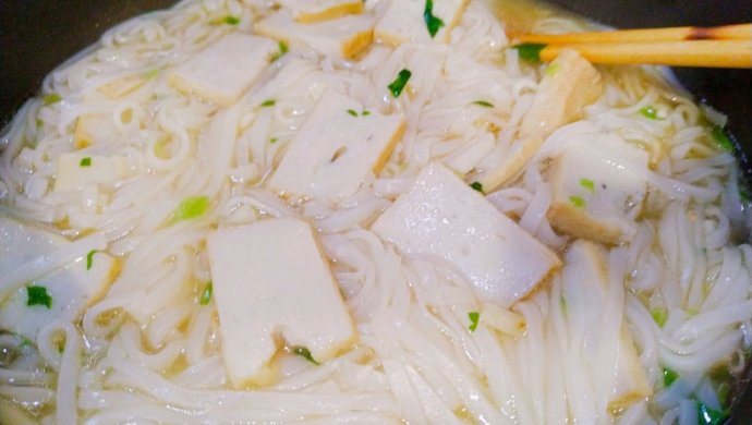 潮汕鱼卷煮河粉