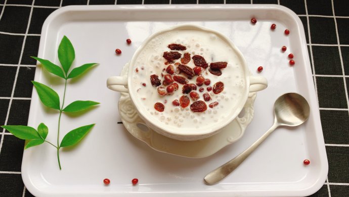 红豆椰奶西米露