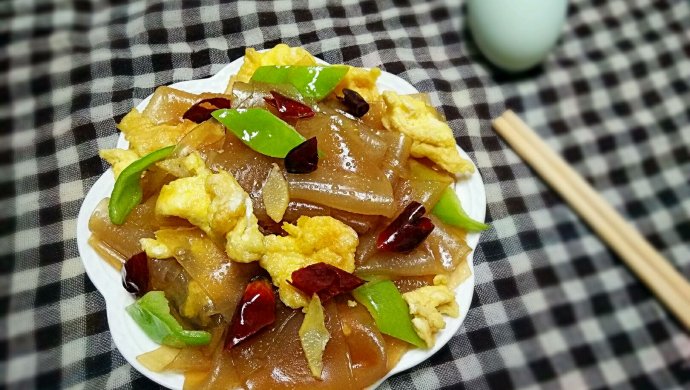 鸭蛋炒粉皮