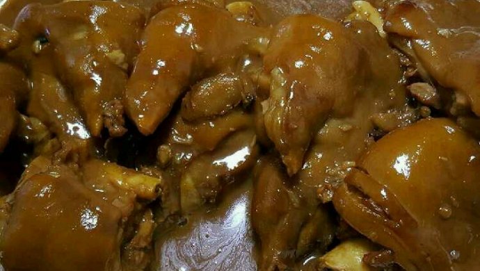黄豆酱炖猪蹄