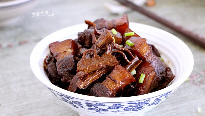 五花肉烧笋干
