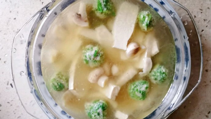荠菜肉丸口蘑汤
