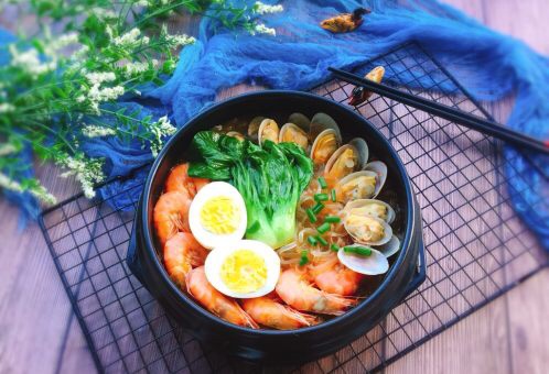 鲜味十足+海鲜红薯粉丝煲