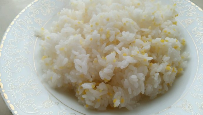 玉米糁米饭
