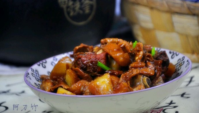 土豆排骨焖笋干
