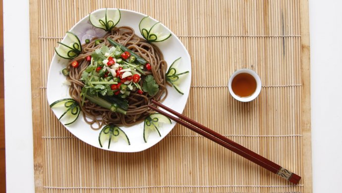 红红火火过大年之开胃餐前菜---酸辣蕨根粉
