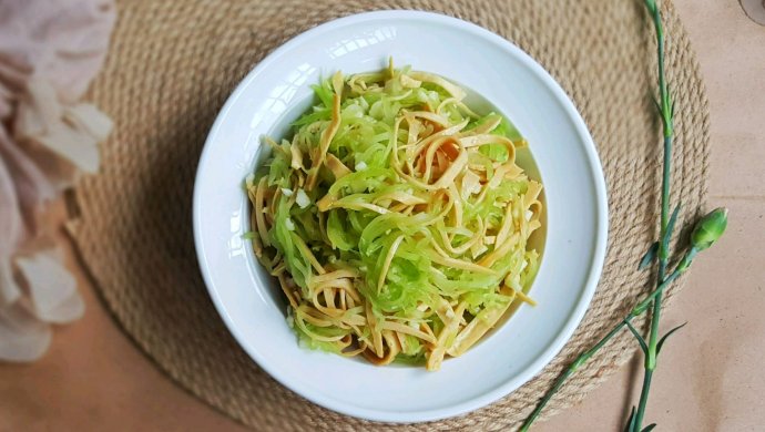 豆皮拌莴笋