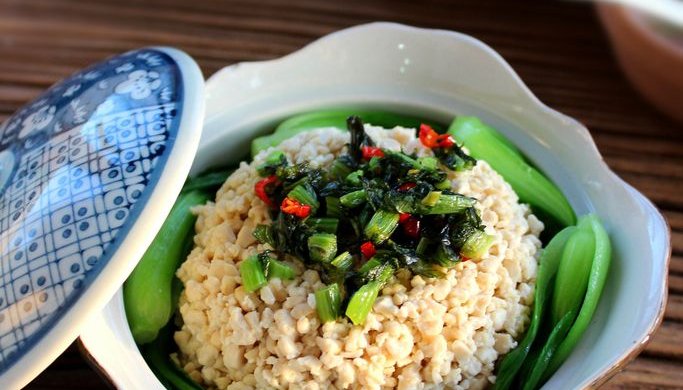 【雪里豆飘香】蛋清拌豆腐