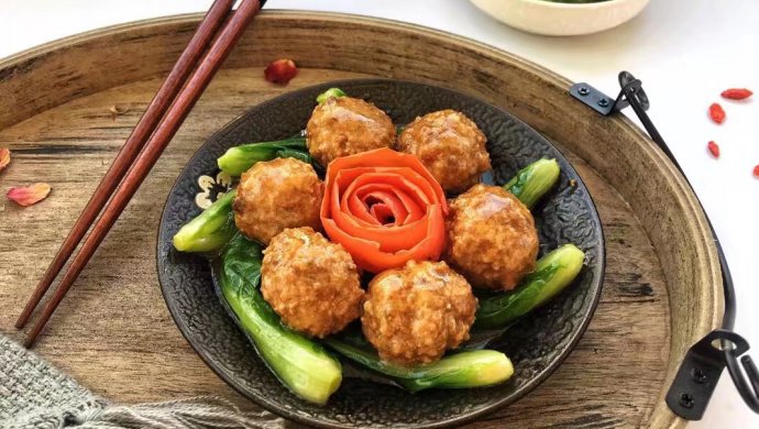 红烧鹌鹑蛋肉丸子