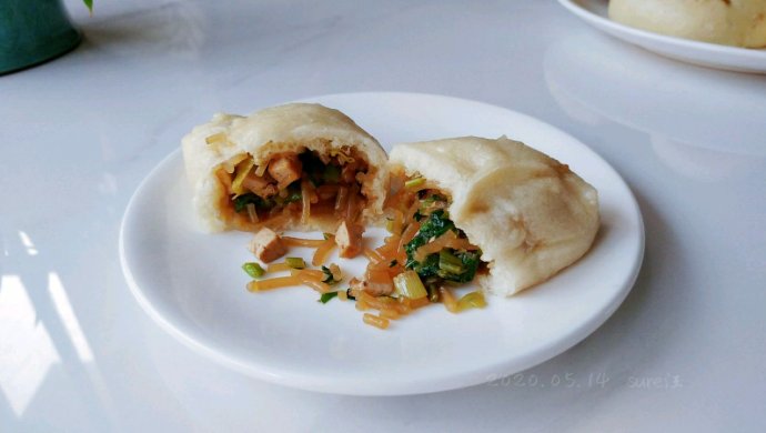 葱葱豆酱粉菜包