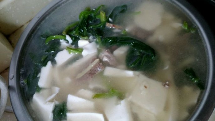 嫩豆腐空心菜肉汤