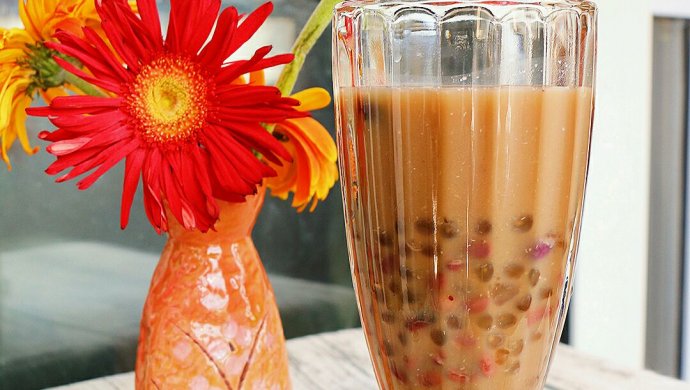 蓝莓西米蜜豆奶茶
