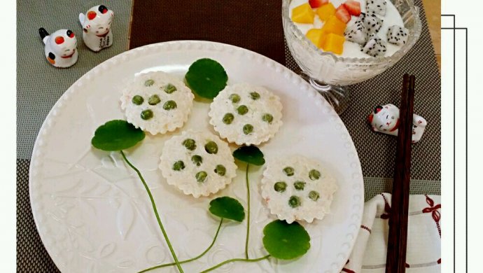 鸡肉鲜虾莲蓬豆腐
