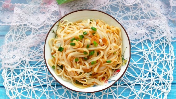 酱油拌河粉