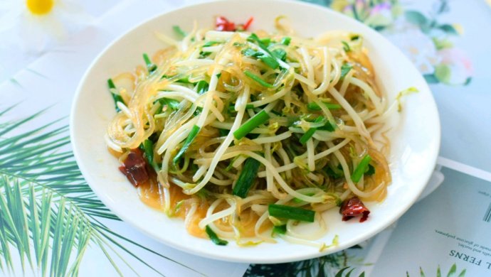 豆芽韭菜炒粉条
