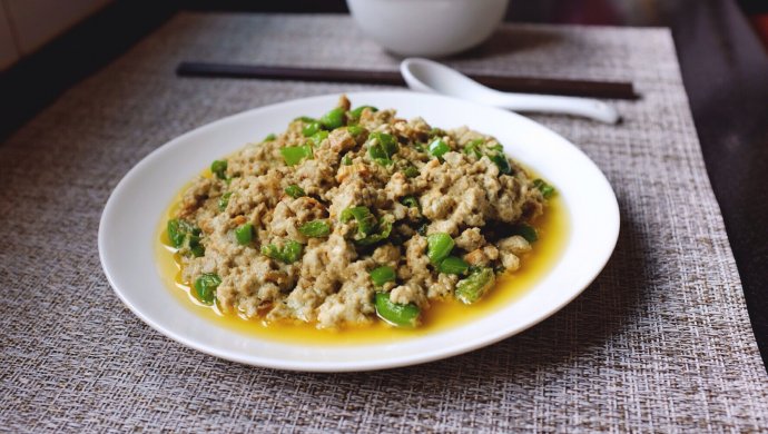 笋干炒臭豆腐