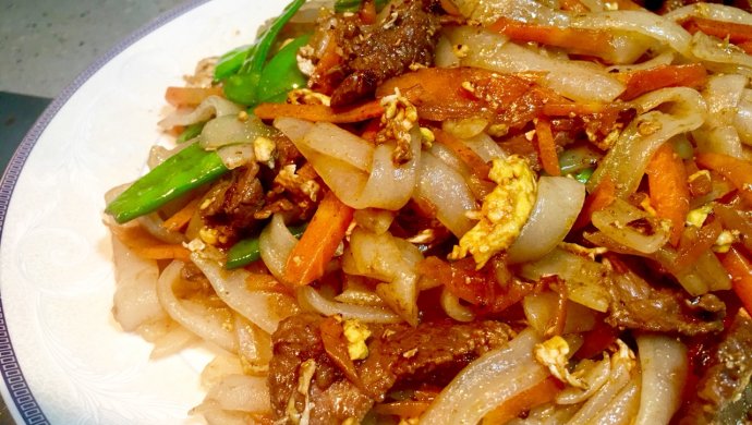 牛肉炒河粉